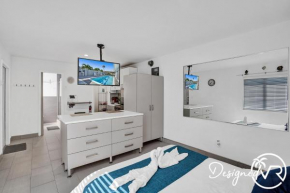 UnitA SeaI Private Studio near Deerfield Beach
